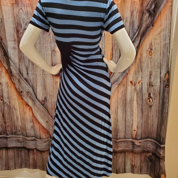 Dress - Picture 5 of 5